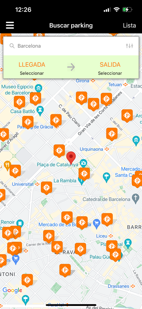 Map of Barcelona in the Parkimeter app showing available parking locations with orange pins