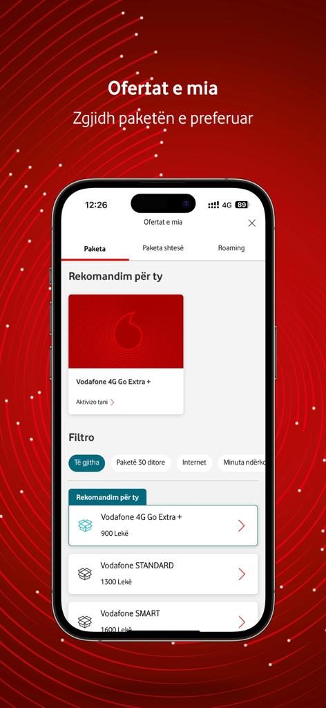 Tela do aplicativo My Vodafone Albânia exibindo pacotes móveis recomendados e planos de preços em albanês