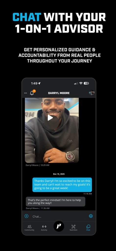 Pantalla de la aplicación móvil que muestra un chat individual con un asesor de fitness personal
