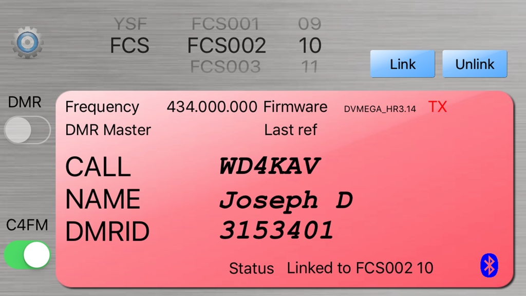 BlueDV - BlueDV app dashboard displaying amateur radio connection status for callsign WD4KAV