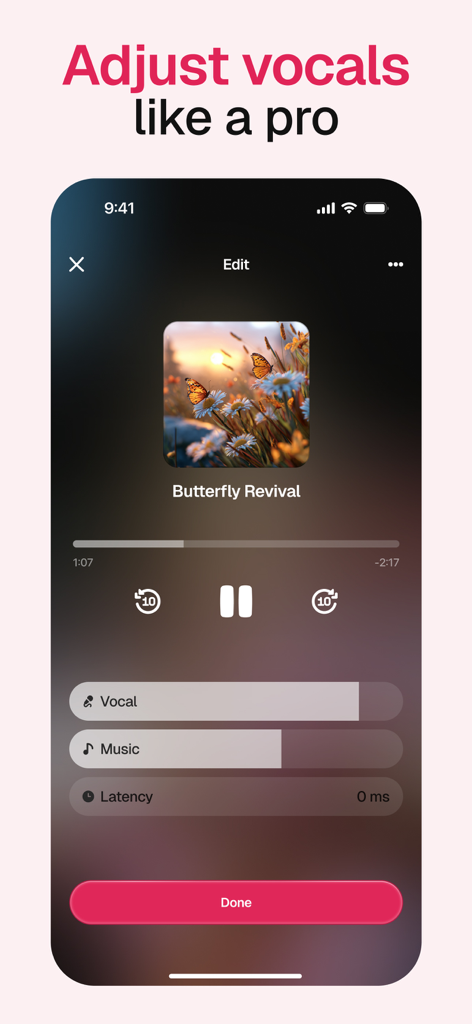 AI Karaoke: Sing & Record - Interfaz de la aplicación Karaoke IA que muestra deslizadores de volumen para ajustar los niveles de voz y música para una pista grabada.