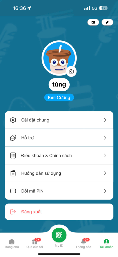 FamilyMart VietNam - Captura de pantalla de la página de perfil de la aplicación FamilyMart VietNam que muestra la configuración de la cuenta de usuario y el estado de la membresía.