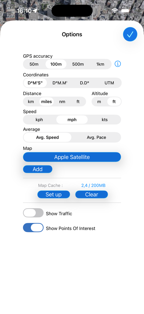 MapPath Pro - Pantalla de opciones de la aplicación MapPath Pro mostrando configuraciones para unidades de medición de precisión GPS y capas de mapa.