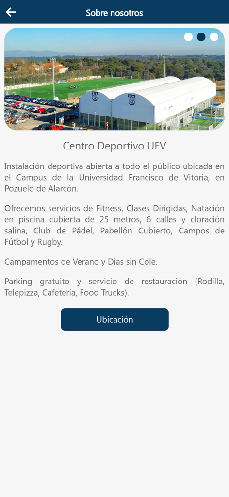 Vista aérea de las instalaciones deportivas del Centro Deportivo UFV, incluyendo campos de fútbol y pistas de pádel