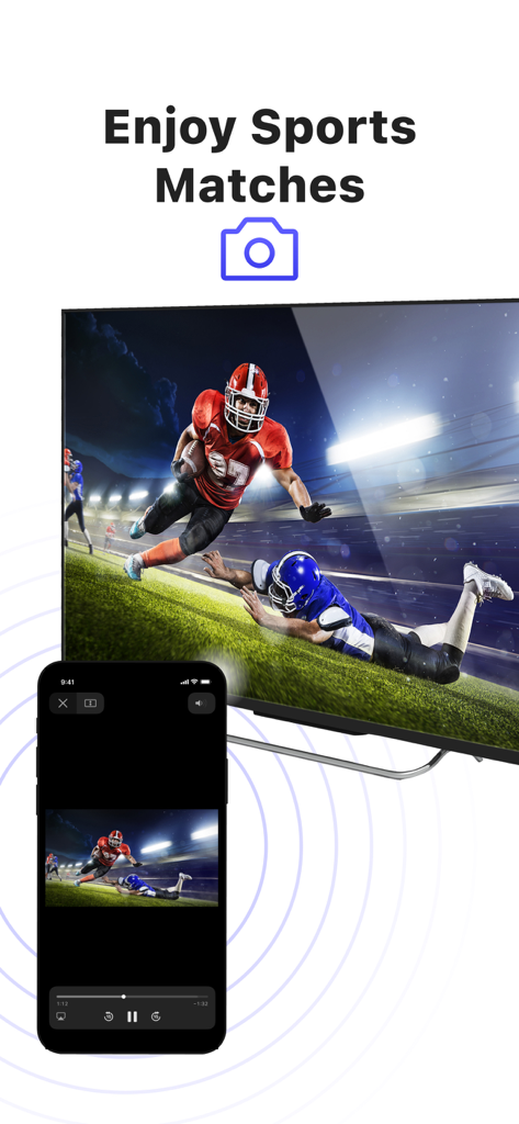 Mise en miroir d'écran d'iPhone d'un match de football américain sur un grand téléviseur intelligent