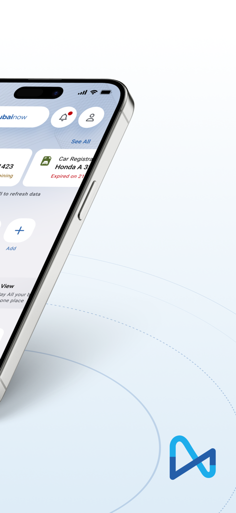 DubaiNow - iPhone의 DubaiNow 앱 인터페이스로 자동차 등록증 및 통합 정부 서비스 대시보드를 보여줍니다