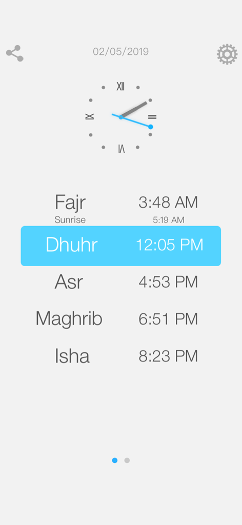 Interfaz de la aplicación Salat Times que muestra un reloj analógico minimalista y una lista de horarios de oración islámica diarios