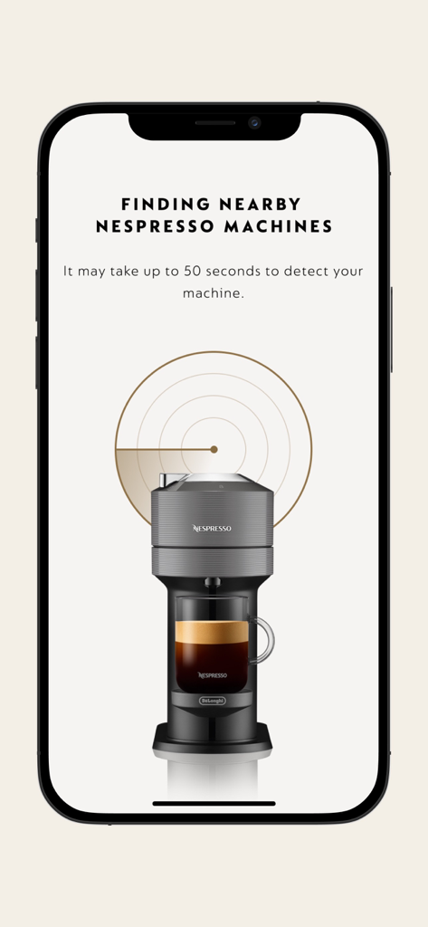 Un écran d'iPhone affichant l'application Nespresso qui recherche une machine à café connectée à proximité, avec une animation radar.