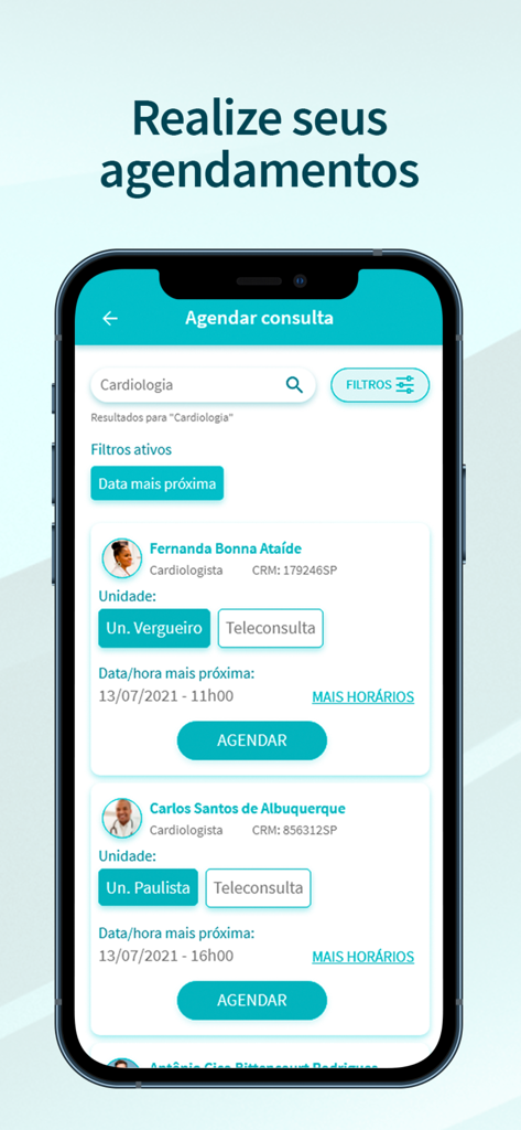 Interface do aplicativo Meu Oswaldo Cruz para agendar consultas de cardiologia com perfis de médicos e horários disponíveis