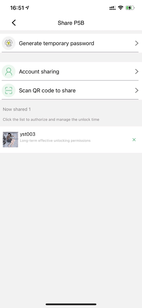 eSmartLock - Interfaz de la aplicación eSmartLock que muestra opciones para compartir el acceso a la cerradura a través de contraseñas temporales, compartir cuenta y códigos QR.