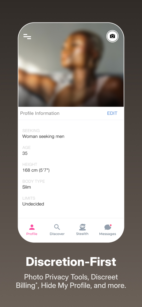 Pantalla de perfil de la aplicación Ashley Madison que resalta las funciones de discreción y las herramientas de privacidad de fotos