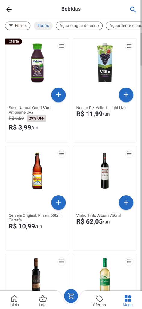 価格と割引が表示されたジュースやワインなどの飲料カタログを示すモバイルアプリ画面