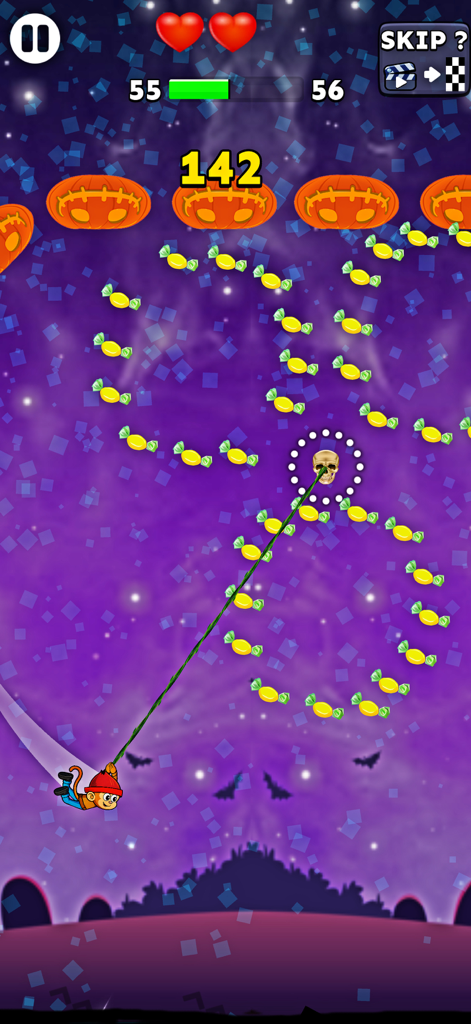 Monkey Hook - No Wifi Game - El héroe mono se balancea de una liana en un nivel de jungla nocturna con temática de Halloween