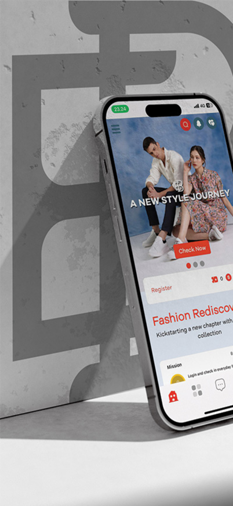 Everbest - Smartphone screen displaying the Everbest mobile app home page with a fashion banner.