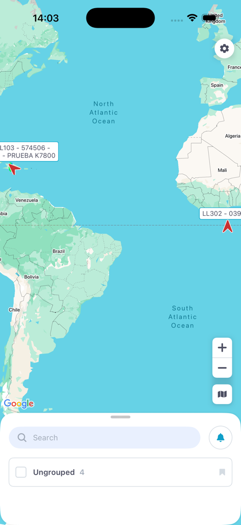 Aval Track App - Interface de l'application Aval Track affichant les emplacements des actifs sur une carte mondiale.