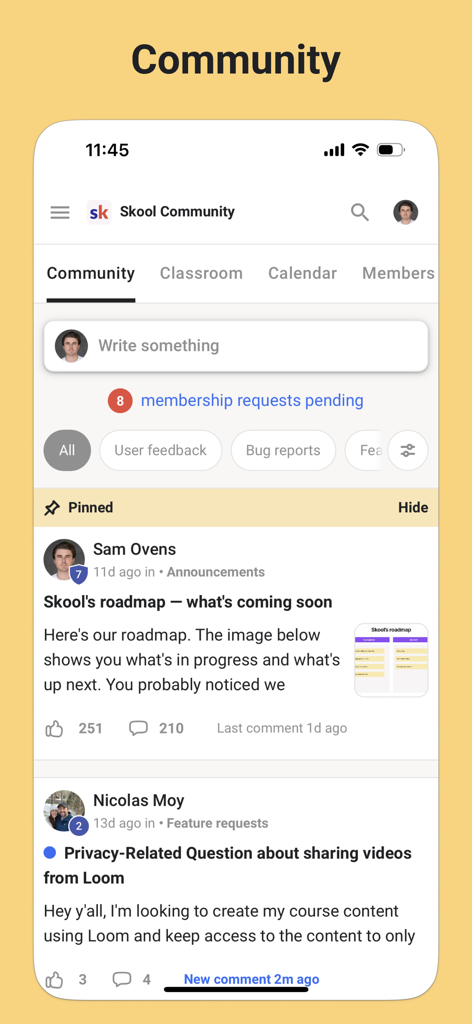 Skool Communities - L'interface de l'application Communautés Skool montrant un fil de discussion communautaire et des onglets de navigation.