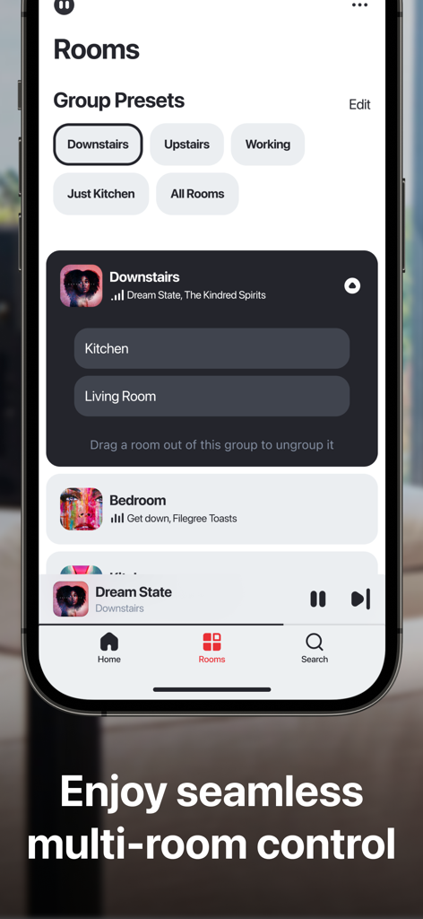 HEOS App-Oberfläche mit Multiroom-Gruppenvoreinstellungen und Audiosteuerung für verschiedene Räume