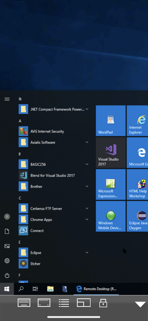 Remote Desktop RDPアプリケーションがスマートフォンの画面にWindowsのスタートメニューを表示している様子
