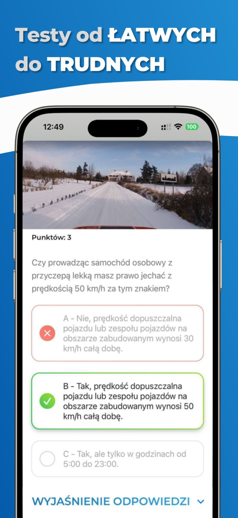 Screenshot dell'app Zdamyto che mostra una domanda d'esame di guida polacco con risposte a scelta multipla e uno scenario stradale visivo.