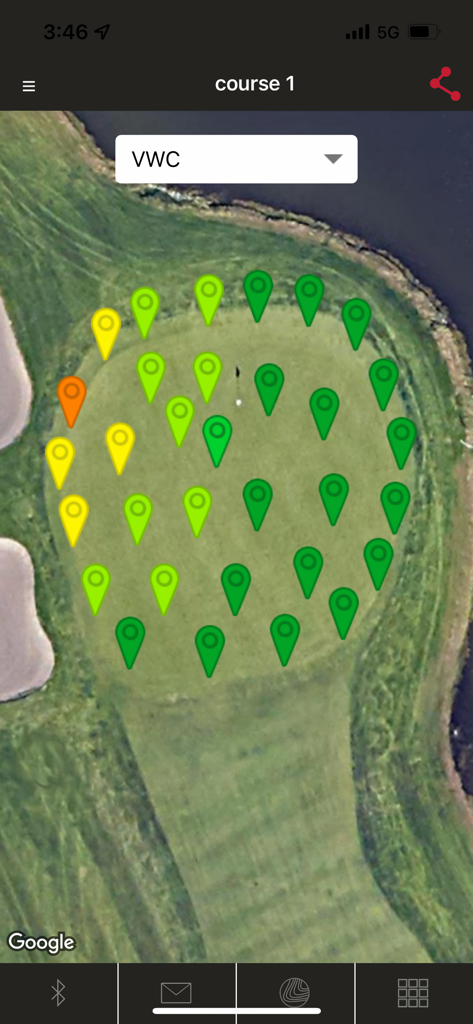 Vista satelital de la cartografía de humedad del suelo en un green de campo de golf dentro de la aplicación FieldScout Mobile