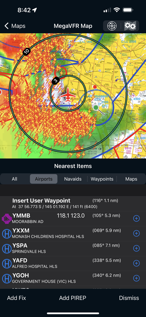 AvPlan EFB - AvPlan EFB Flugnavigationsbildschirm mit Wetterradar und Flughafentafel