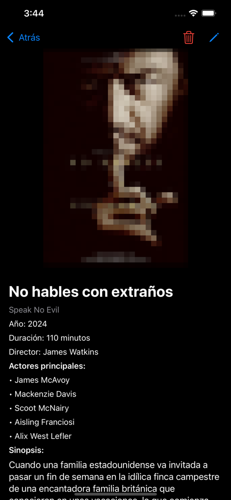 Detailed view of a movie in the Mis peliculas app showing cast and synopsis