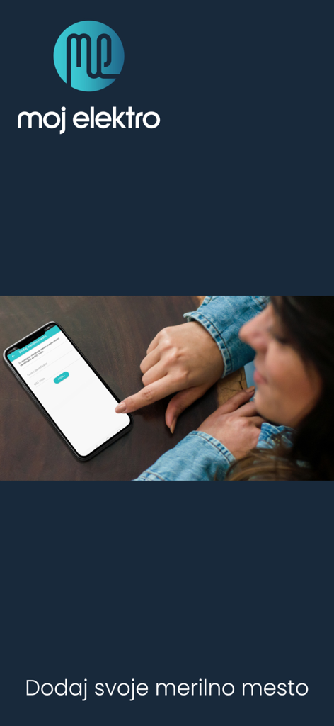 스마트폰에서 새로운 전기 계량기 지점을 추가하기 위해 Moj elektro 앱과 상호 작용하는 사용자