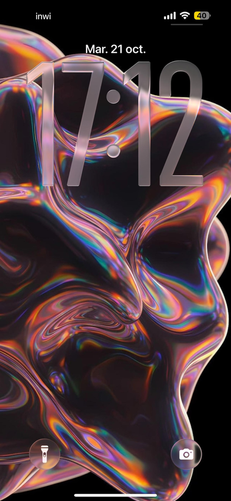 Ästhetischer schillernder 3D-abstrakter Hintergrund, angezeigt auf einem iPhone-Sperrbildschirm