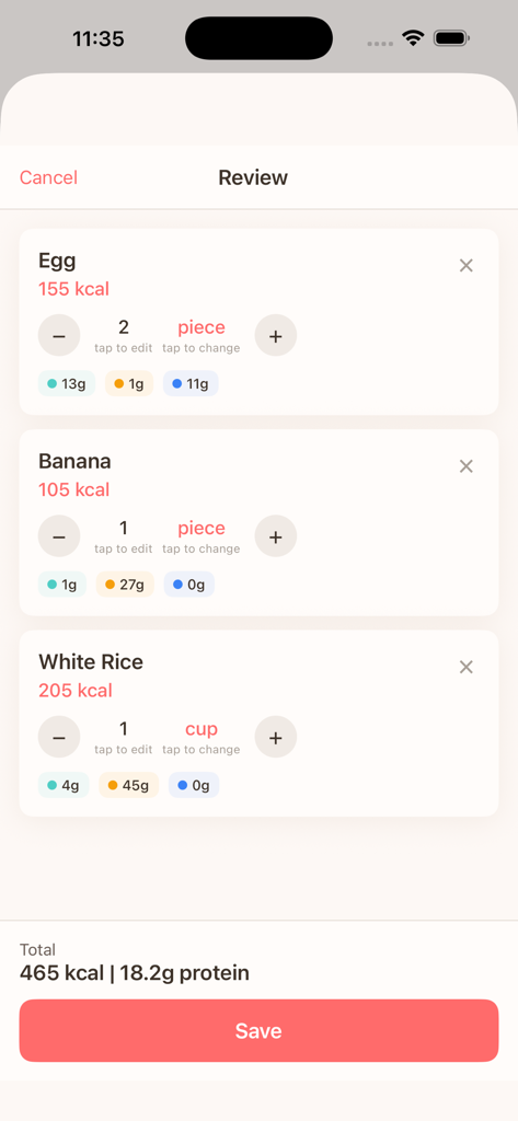 Kcalm Note - Una schermata di revisione dei pasti che mostra dettagli calorici e macro per uova, banana e riso bianco con un pulsante di salvataggio
