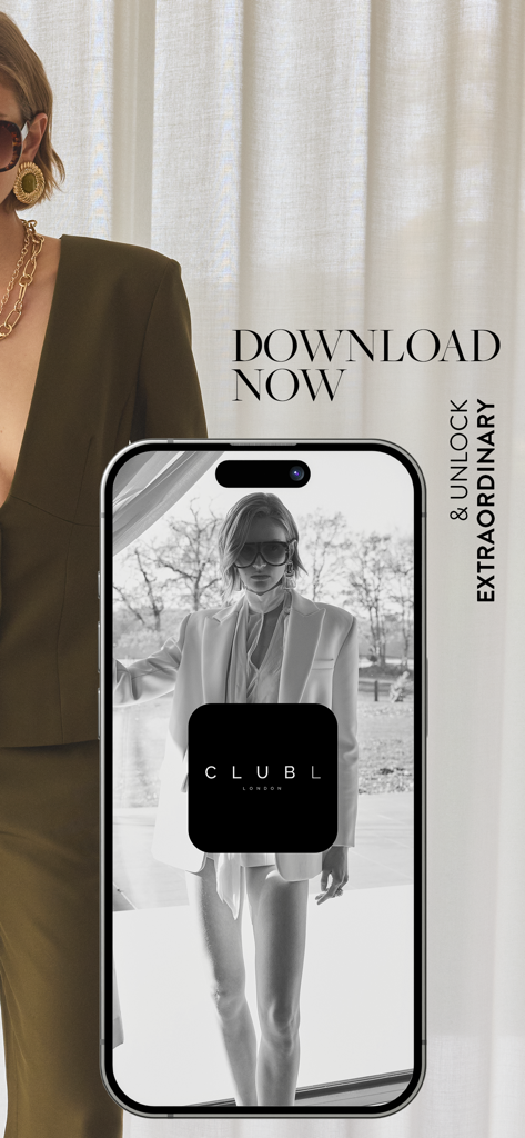 Banner promocional para o aplicativo de moda Club L London mostrando uma mulher em uma roupa chique e o logotipo do aplicativo em um telefone celular