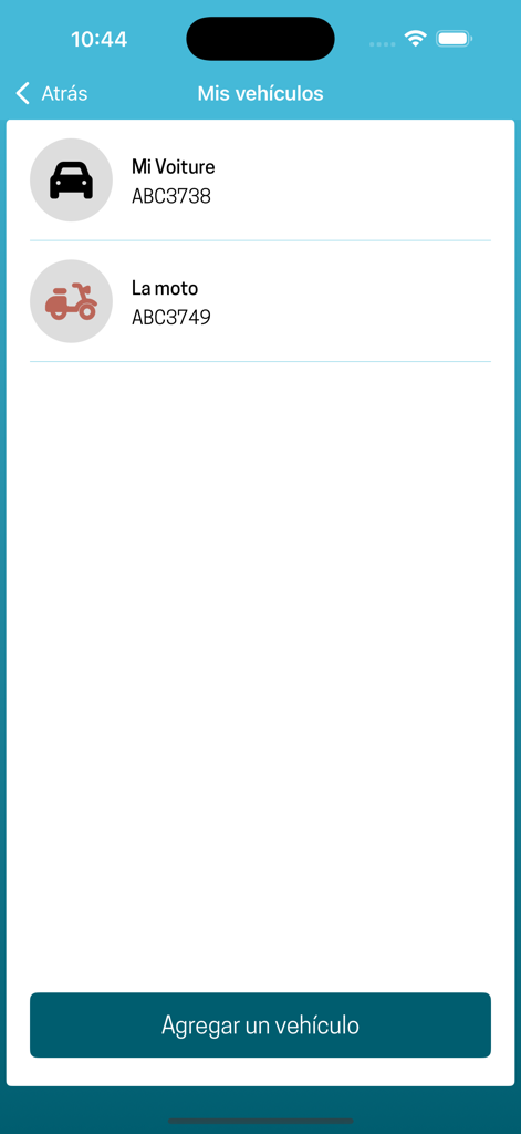 Interface of the SUCIVE app showing a list of registered vehicles with their license plate numbers