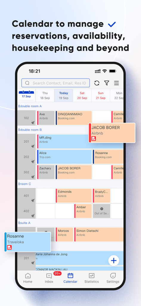 Interfaz de la aplicación móvil Smart Order PMS mostrando un calendario de reservas intuitivo con reservas para múltiples habitaciones y plataformas.