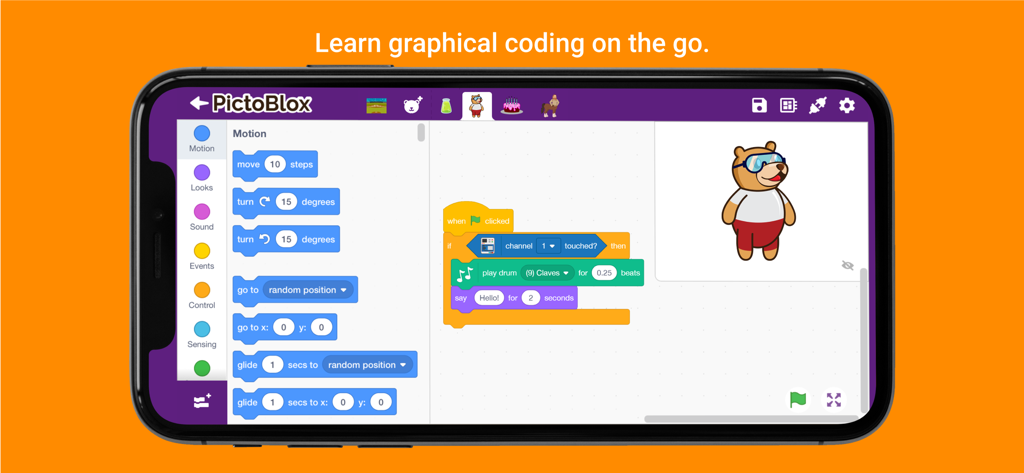 PictoBlox-Coding, Robots & AI - Interfaz móvil de la aplicación PictoBlox que muestra el área de trabajo de programación basada en bloques y un personaje de oso de dibujos animados