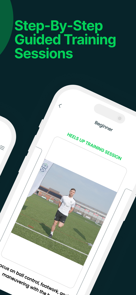 E-Coach Pro: Soccer Training - Pantalla de smartphone que muestra una sesión de entrenamiento de fútbol guiada paso a paso para principiantes en un campo