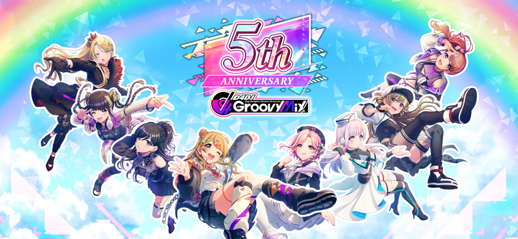 Personajes principales de D4DJ Groovy Mix celebrando el 5º aniversario del juego contra un fondo de arcoíris