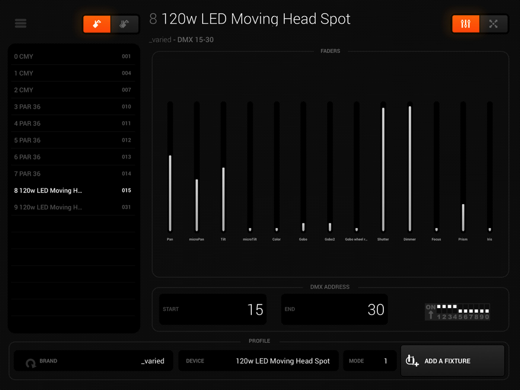 myDMX GO Classic - Interfaccia di myDMX GO Classic che mostra i fader per un faretto testa mobile