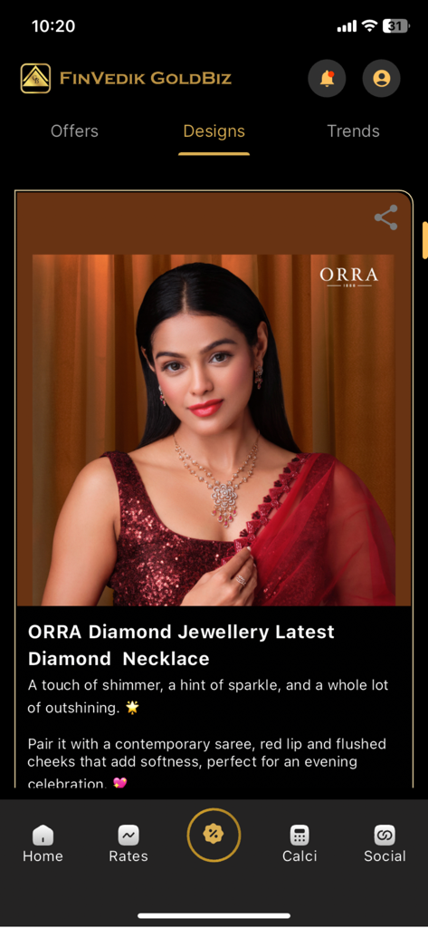 Gold Rate Today - India Live - Una pantalla de la aplicación móvil FinVedik GoldBiz que muestra los últimos diseños de collares de diamantes ORRA y tendencias de joyería.
