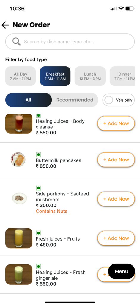Midaz - Interfaz de la aplicación móvil Midaz que muestra un menú de servicio de habitaciones del hotel con opciones de desayuno como panqueques y jugos