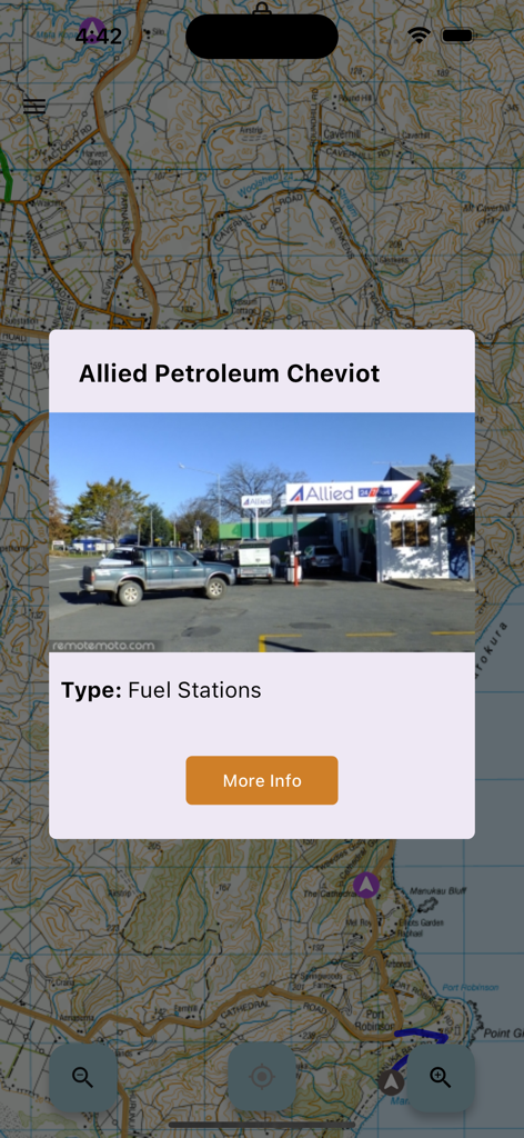 Vista de mapa topográfico que muestra información de la estación de servicio para Allied Petroleum Cheviot en la aplicación Adventure Guide Navigator