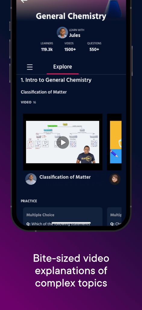 Pearson plus App-Oberfläche mit kompakten Videoerklärungen und Übungsfragen für einen allgemeinen Chemie-Kurs