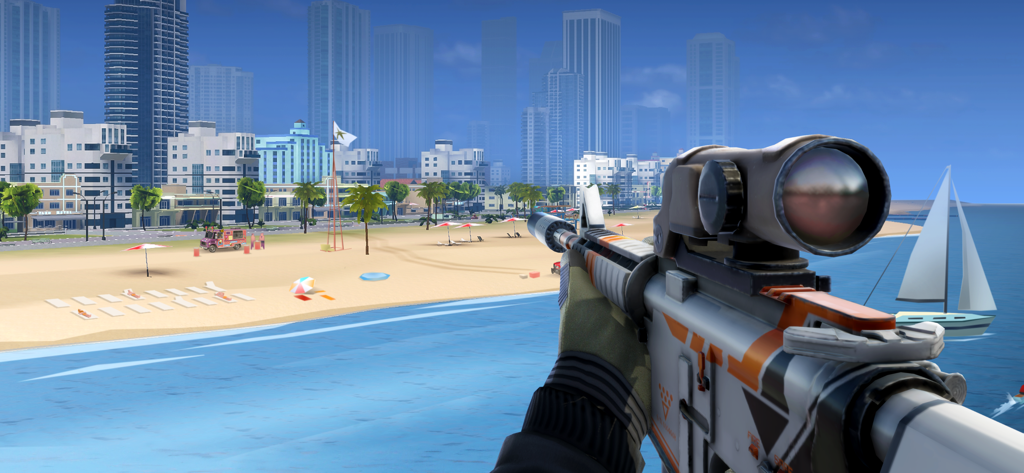 Vista en primera persona de la mira de un rifle de francotirador apuntando a una soleada playa urbana