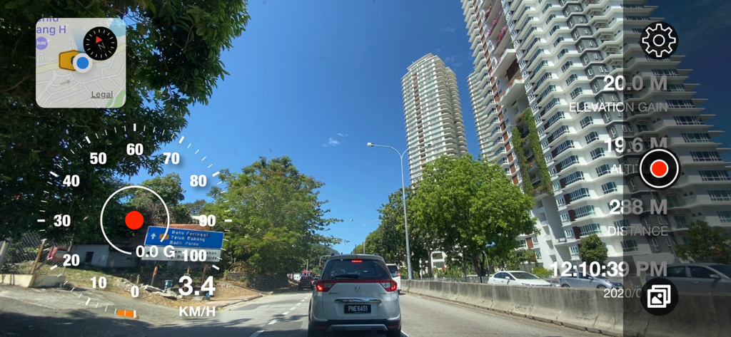 Motion Log Cam - Aplicativo Motion Log Cam gravando um vídeo de direção com sobreposições de dados de velocímetro em tempo real, mapa GPS, força G e altitude.