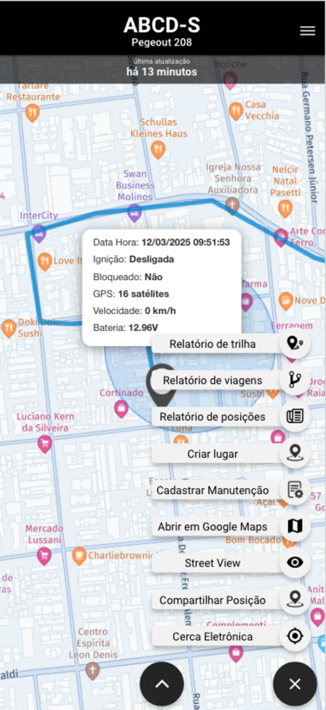 Interfaz de la aplicación Max Lock que muestra el estado del vehículo y la ubicación en tiempo real en un mapa.