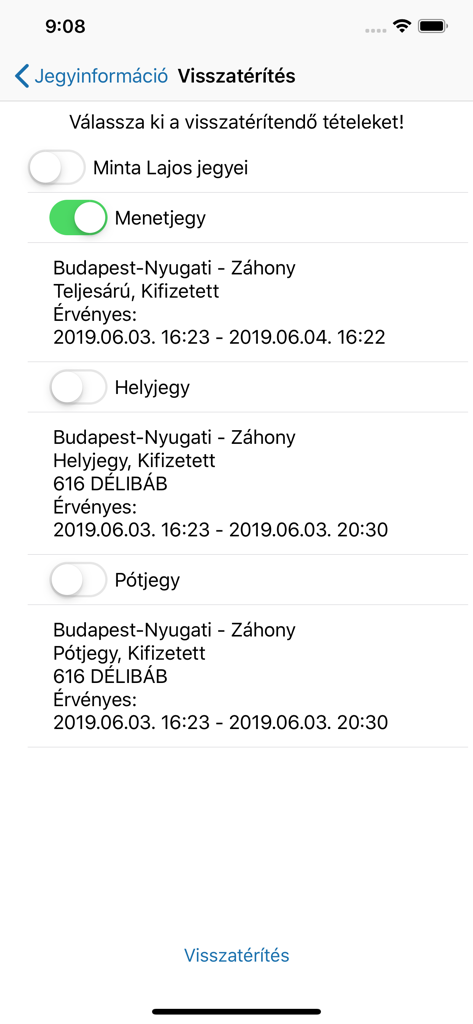 Interfaz de la aplicación MÁV que muestra la pantalla de selección de reembolso de billetes para un viaje entre Budapest y Záhony.