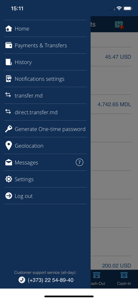 Menú de navegación de la aplicación MICB Mobile Banking que muestra pagos, transferencias y funciones de seguridad