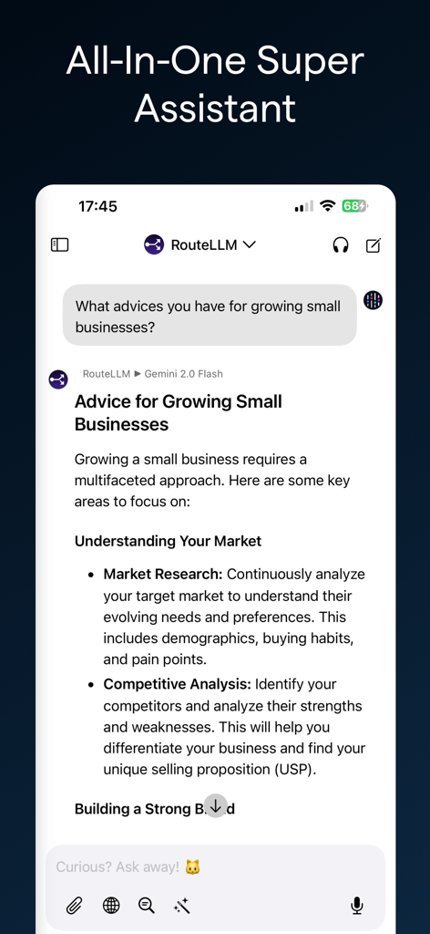 ChatLLM: AI Assistant & Chat - Interfaz del asistente de IA ChatLLM que muestra consejos profesionales sobre crecimiento empresarial en la pantalla de un iPhone.