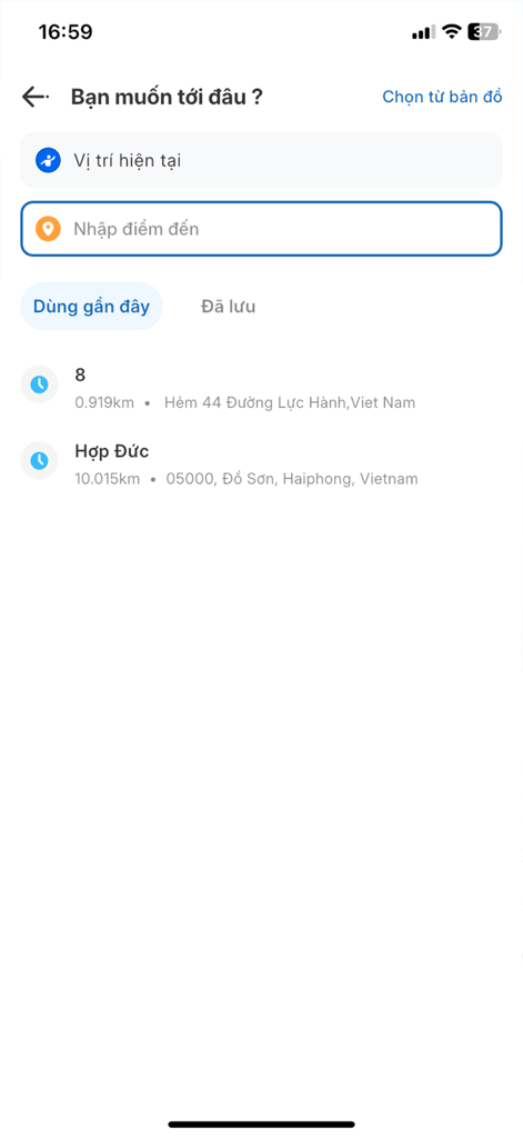 TaDi app interface for searching destinations and viewing recent ride history in Vietnamese.