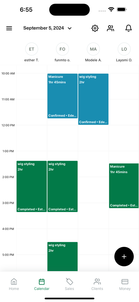 Splice: Bookings & Payments - Interfaz del calendario de la aplicación Splice mostrando citas programadas de servicios de belleza como peluquería y manicuras