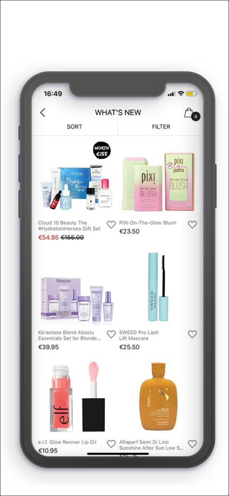 Cloud 10 Beauty - Tela do aplicativo móvel Cloud 10 Beauty exibindo novos produtos de cuidados com a pele e maquiagem em alta com ícones de lista de desejos e preços.