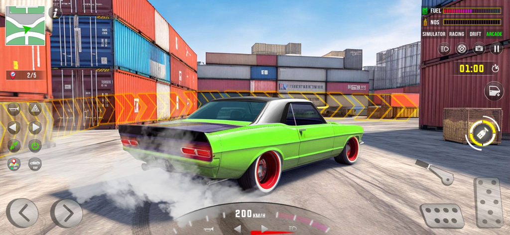 Drift Car Racing Driving Games - Un coche muscle de color verde lima derrapando en un patio de contenedores de carga industrial.